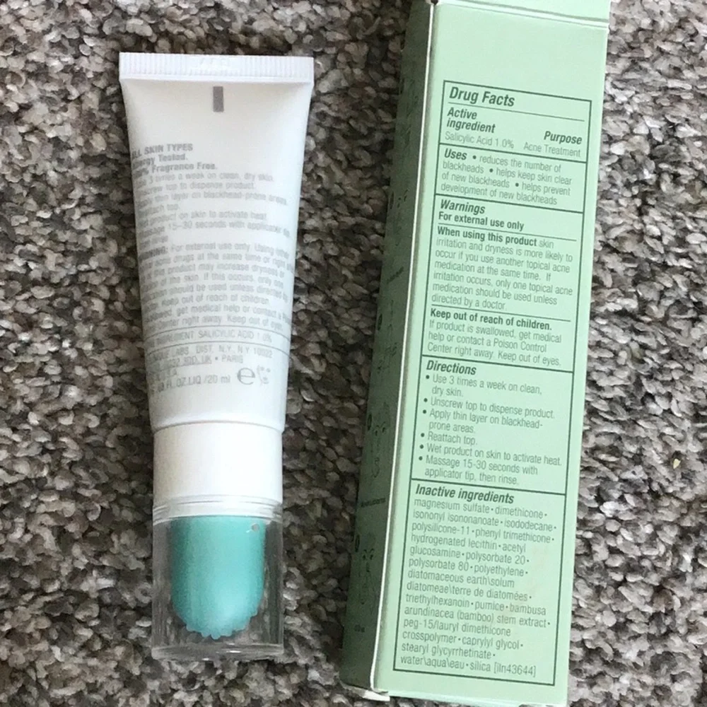 Clinique blackhead solution extractor and acne solution cleansing foam
